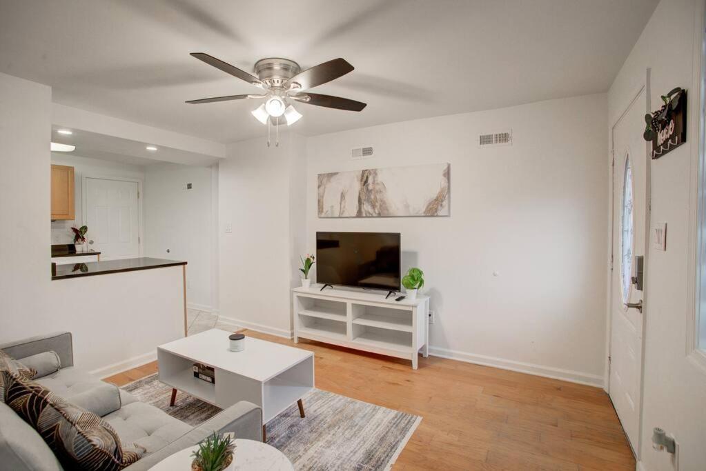 Апартаменты Cozy Lux 3Bd House Heart Of Fishtown Sleeps 8 Филадельфия Экстерьер фото