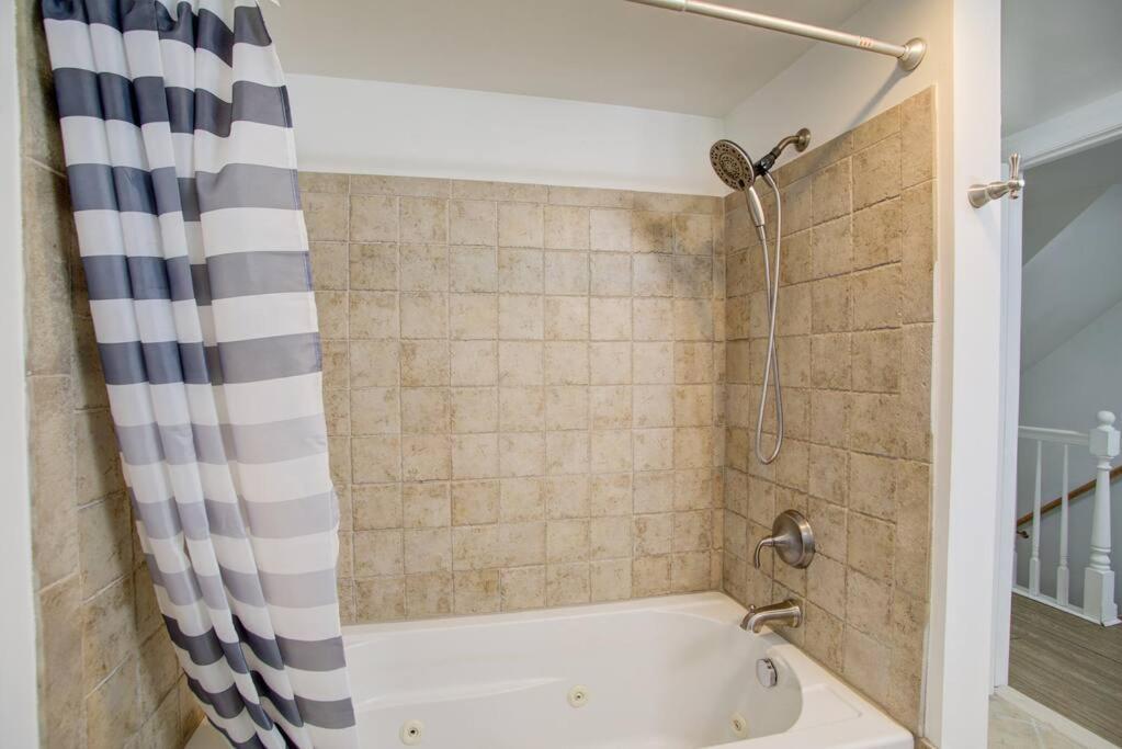 Апартаменты Cozy Lux 3Bd House Heart Of Fishtown Sleeps 8 Филадельфия Экстерьер фото